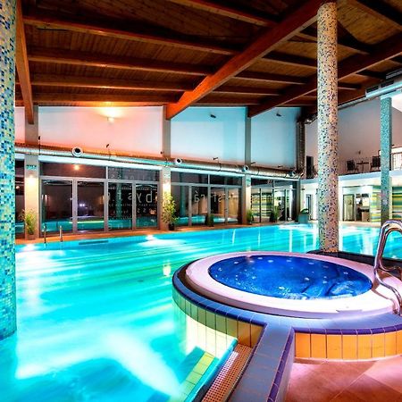 Hotel Bystra Брезно Экстерьер фото