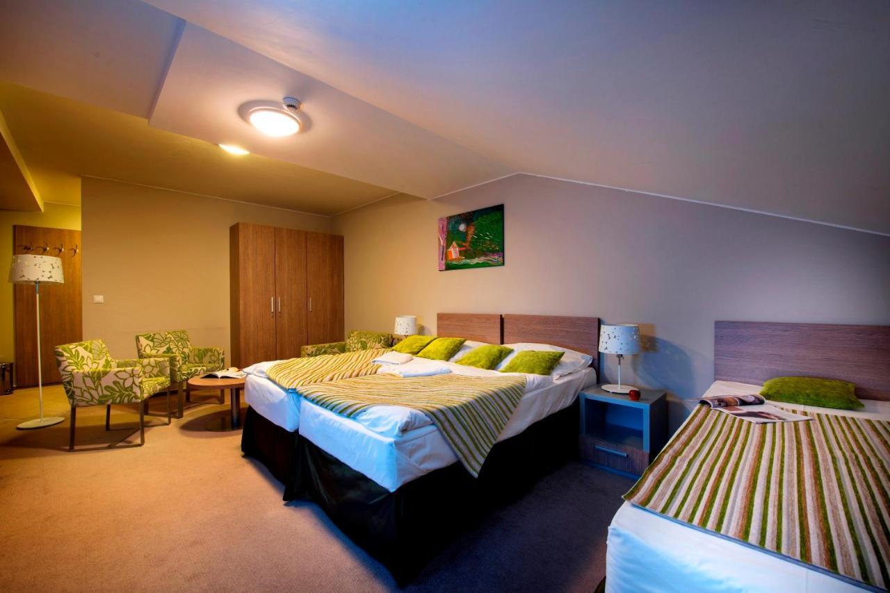 Hotel Bystra Брезно Экстерьер фото