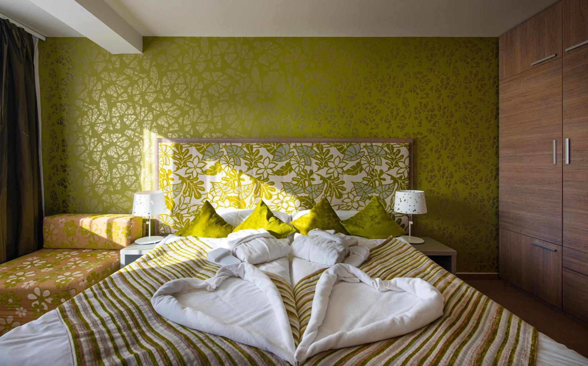 Hotel Bystra Брезно Экстерьер фото