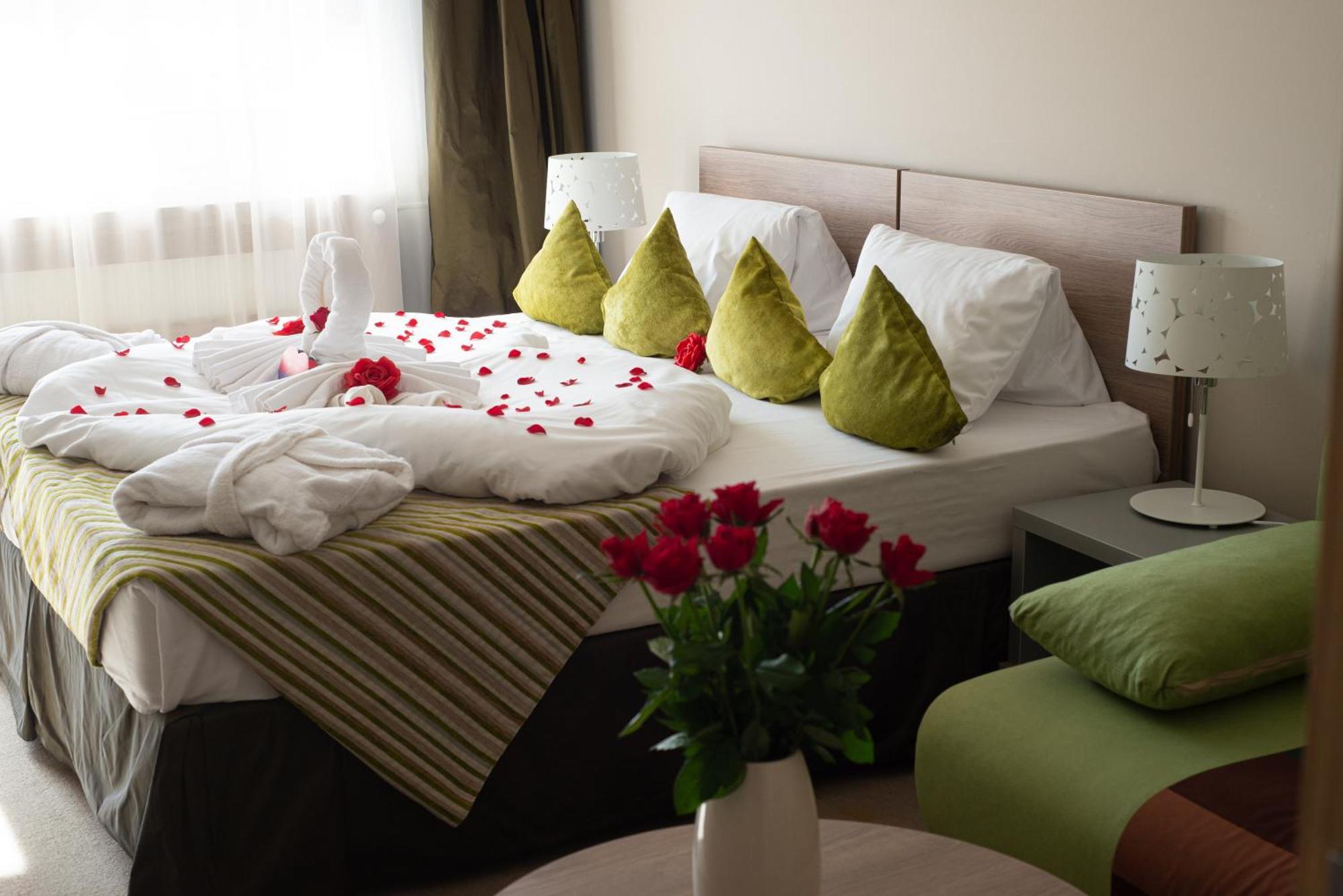 Hotel Bystra Брезно Экстерьер фото