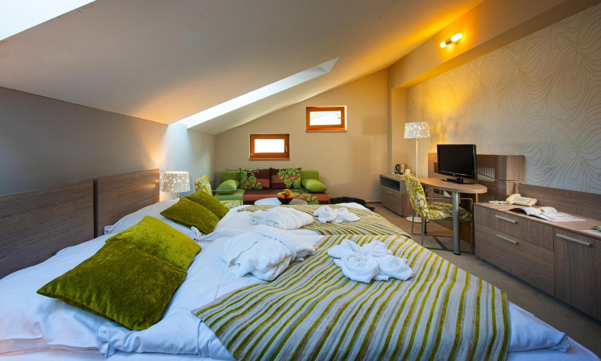 Hotel Bystra Брезно Экстерьер фото